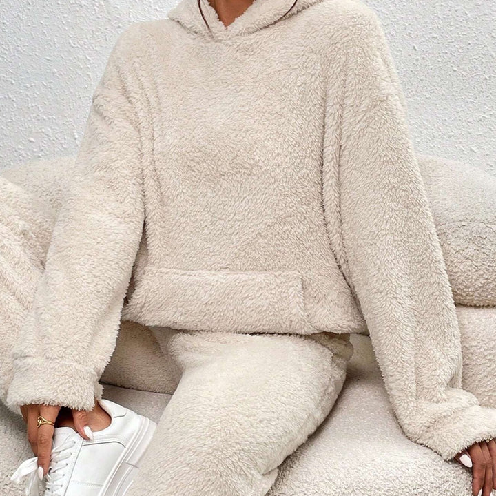 Women’s Teddy Lounge Set – Hooded Fleece Two-Piece for Winter Relaxation