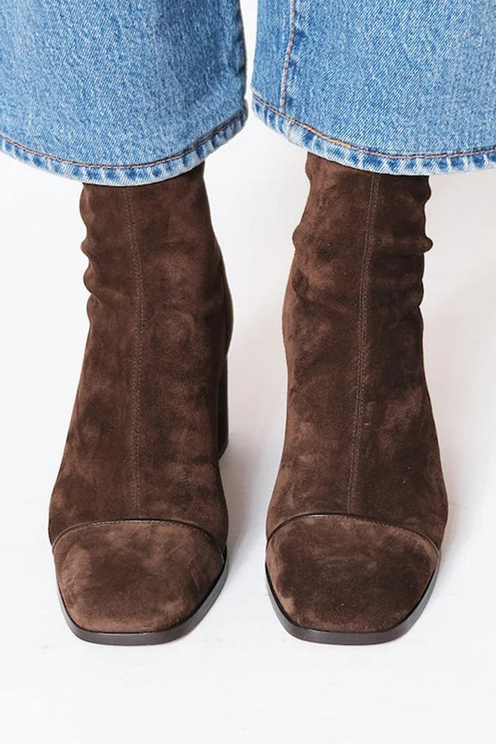 Beth Boots