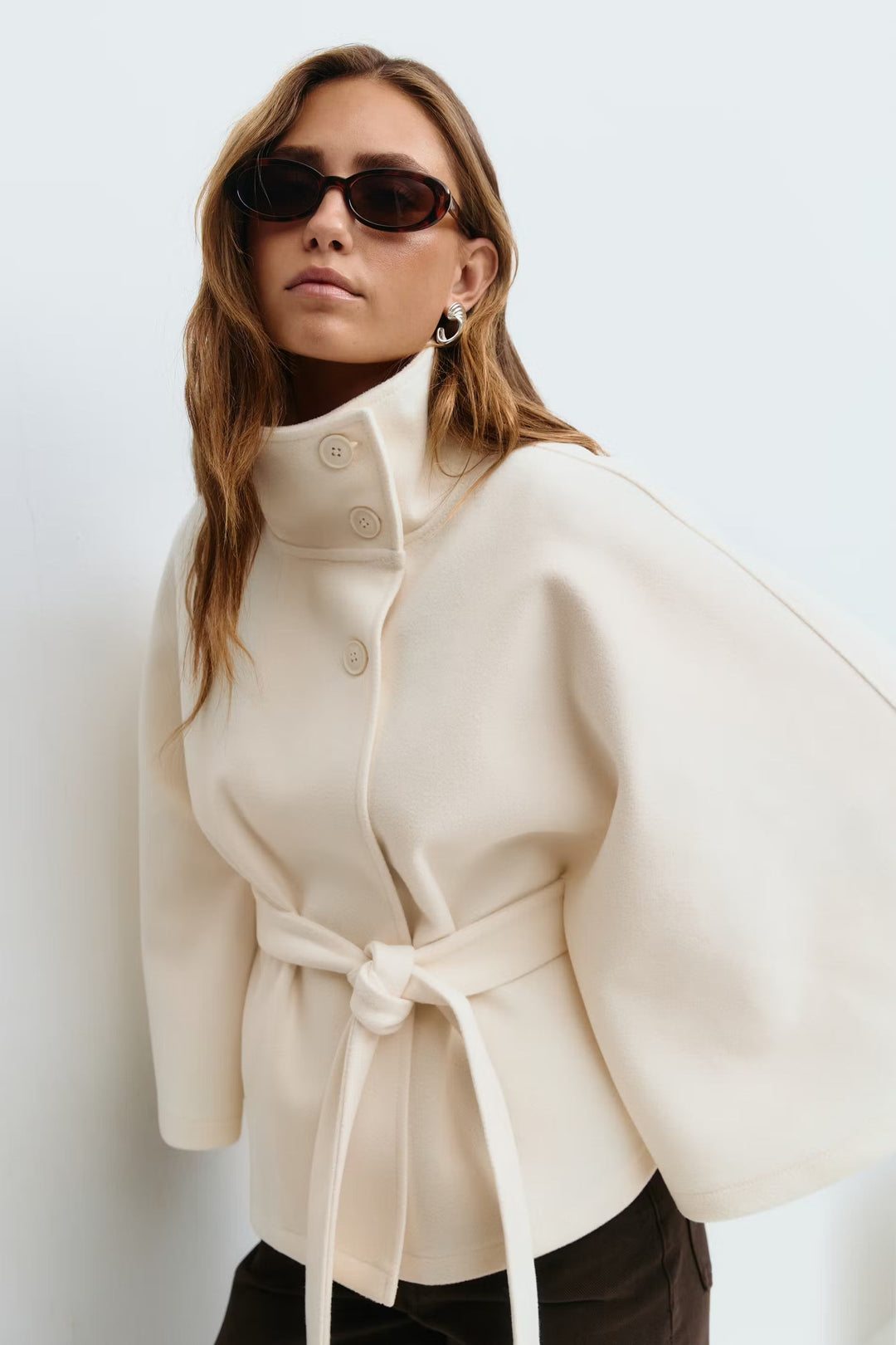 Women’s Belted Cape Coat – High Collar Layer for Autumn and Winter