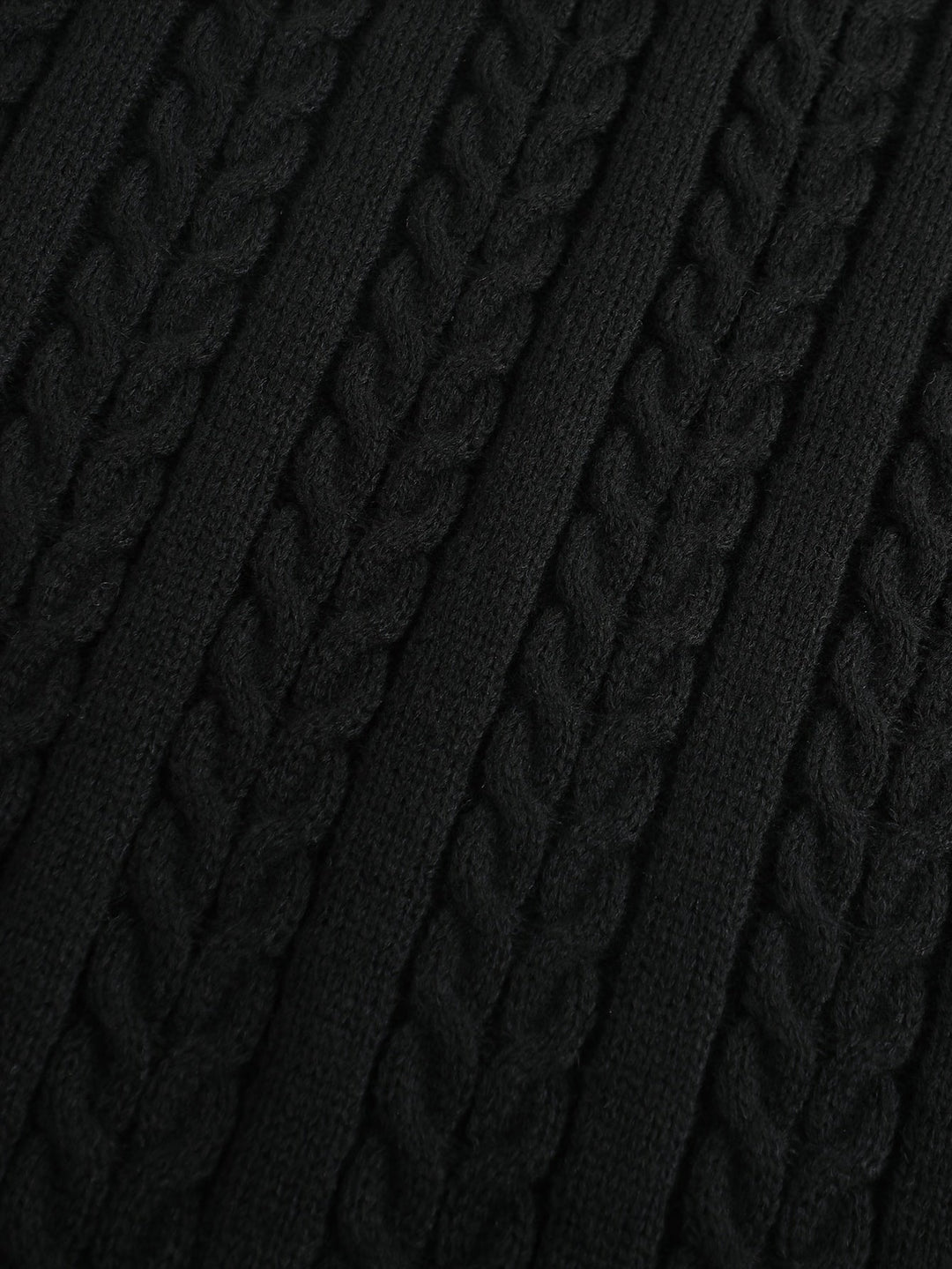 Gideon | Cable-Knit V-Neck Sweater Vest
