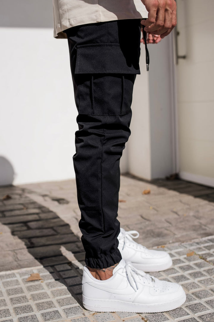 Men's Cargo Trousers | Roomy Utility Pockets & Relaxed Everyday Fit