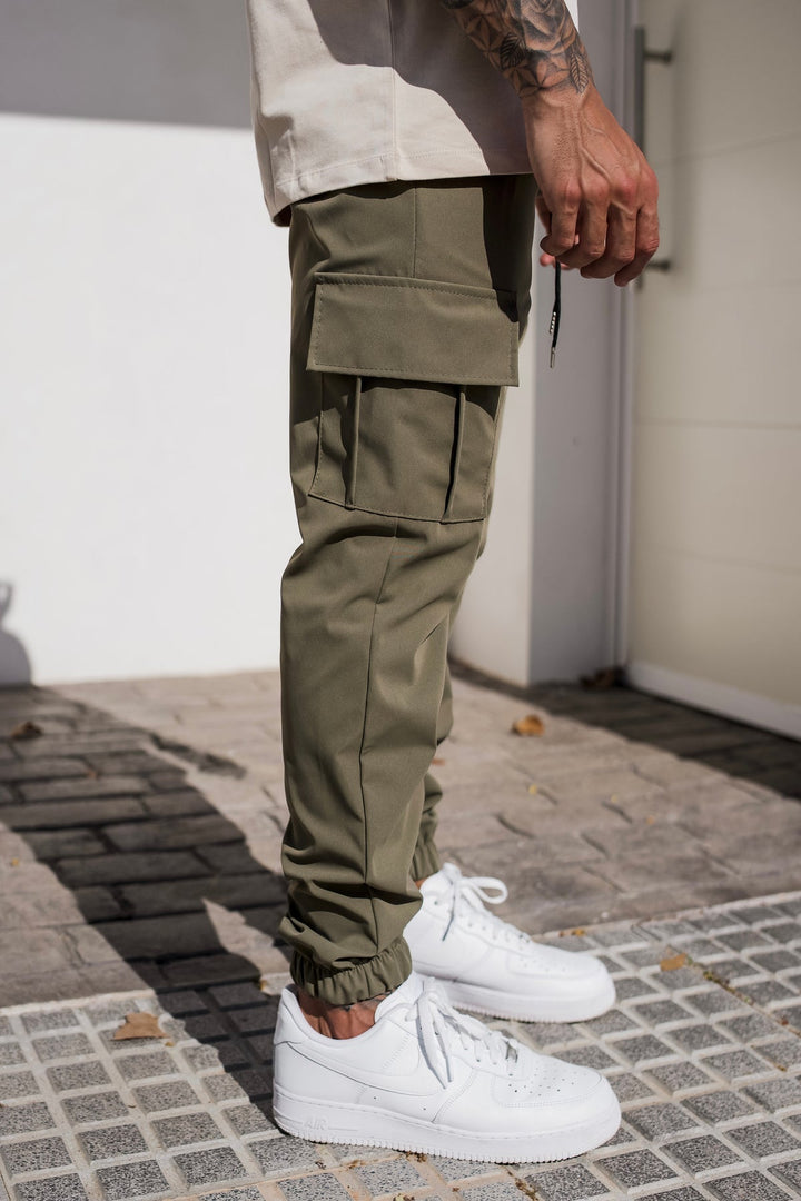 Men's Cargo Trousers | Roomy Utility Pockets & Relaxed Everyday Fit