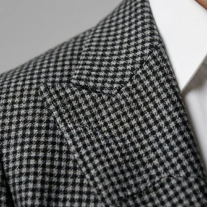 Double-breasted blazer with check pattern