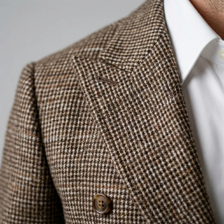 Double-breasted blazer with check pattern