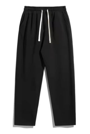 Unisex casual Straight-Leg Jogging Trousers with elastic comfort waistband, contrasting drawstring and side pockets by Drune