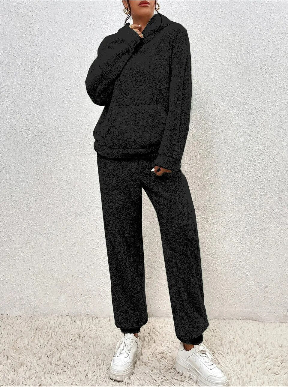 Women’s Teddy Lounge Set – Hooded Fleece Two-Piece for Winter Relaxation