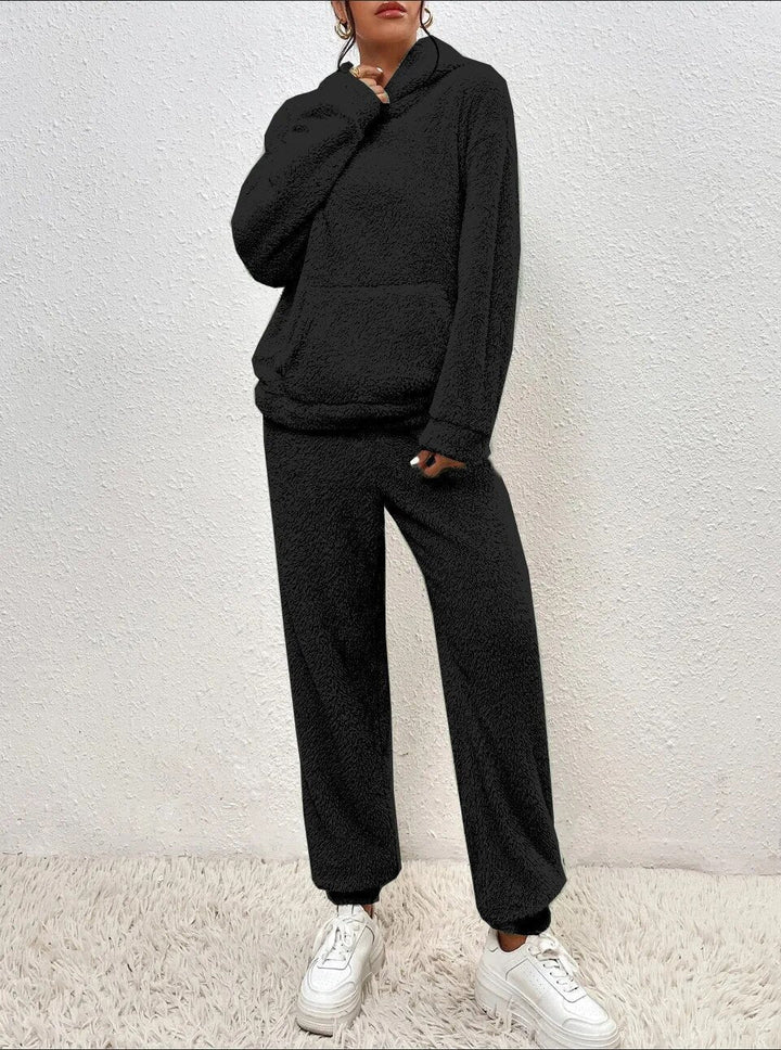 Women’s Teddy Lounge Set – Hooded Fleece Two-Piece for Winter Relaxation