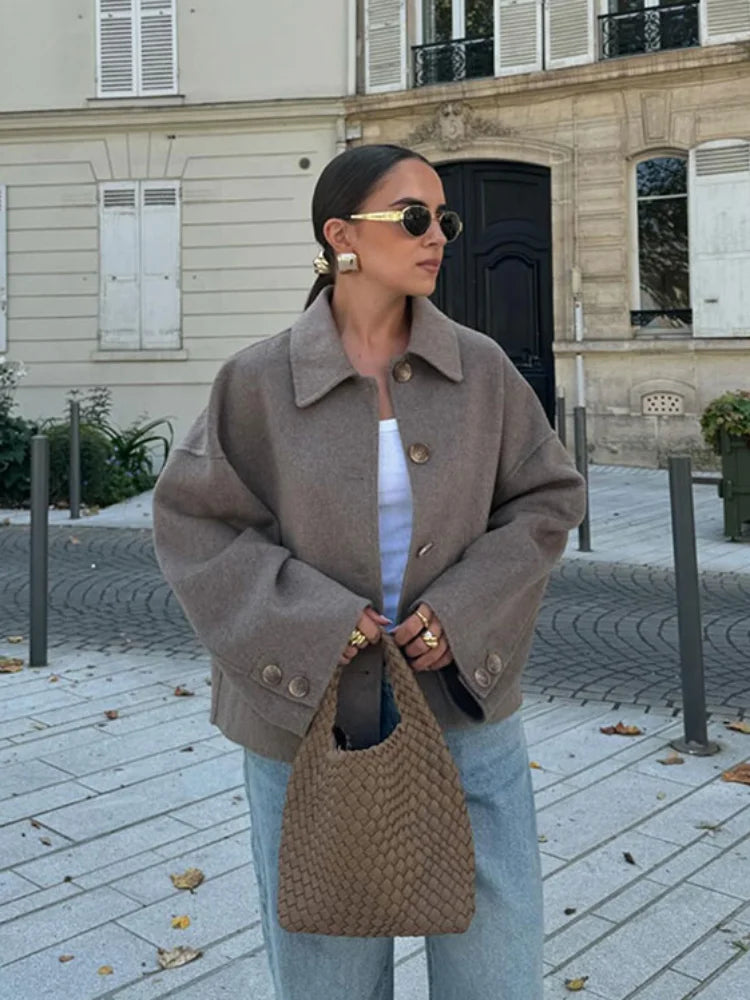 Women’s Relaxed Short Jacket – Oversized Button-Up Layer for Everyday Wear