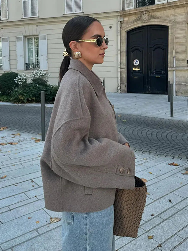 Women’s Relaxed Short Jacket – Oversized Button-Up Layer for Everyday Wear