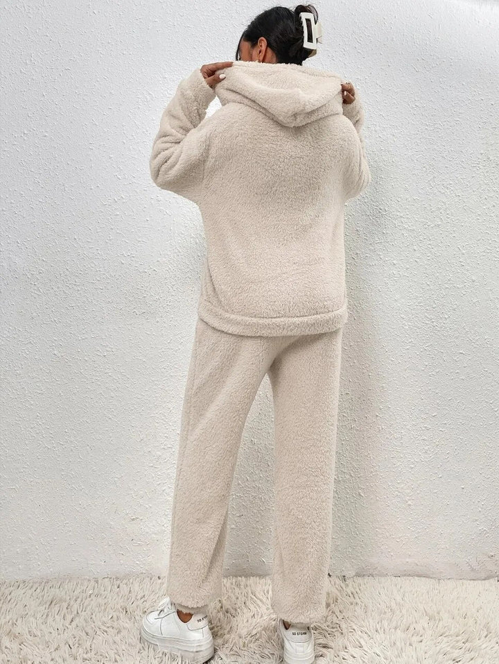 Women’s Teddy Lounge Set – Hooded Fleece Two-Piece for Winter Relaxation