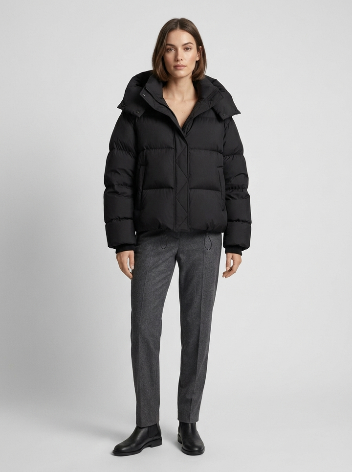 Thea | Women's Short Oversized Puffer Jacket Lined with Hood & Zip