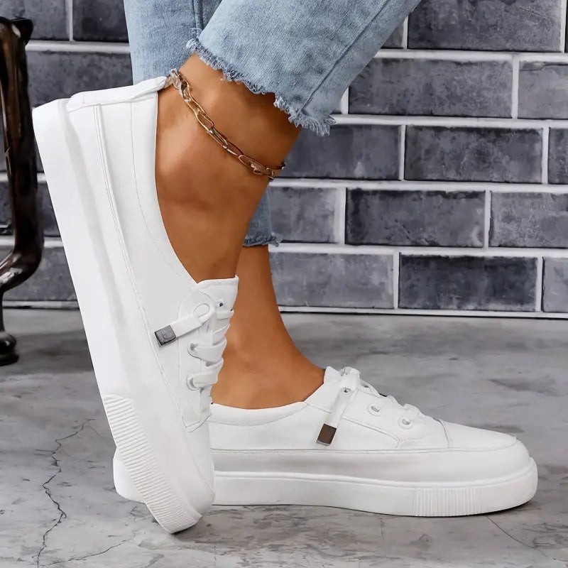 Harriet | Women's Low-Top Lace-Up Trainers Padded Collar