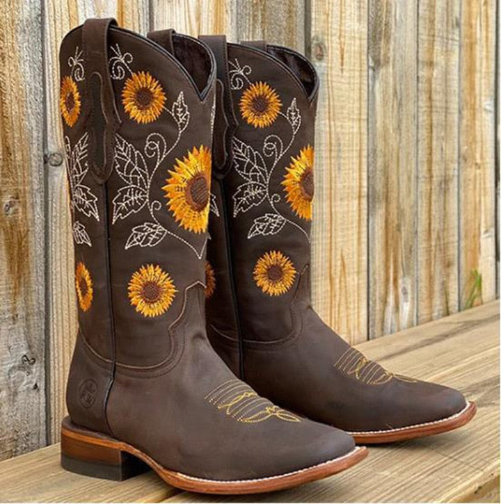 Women’s Embroidered Cowboy Boots – Western Festival Style with Block Heel