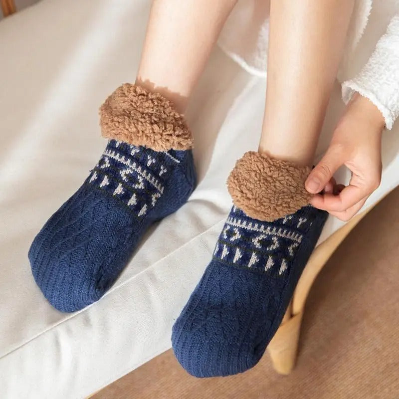 Women’s Cosy Slipper Socks – Non-Slip Knitted Style for Winter Home Wear