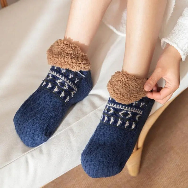 Women’s Cosy Slipper Socks – Non-Slip Knitted Style for Winter Home Wear