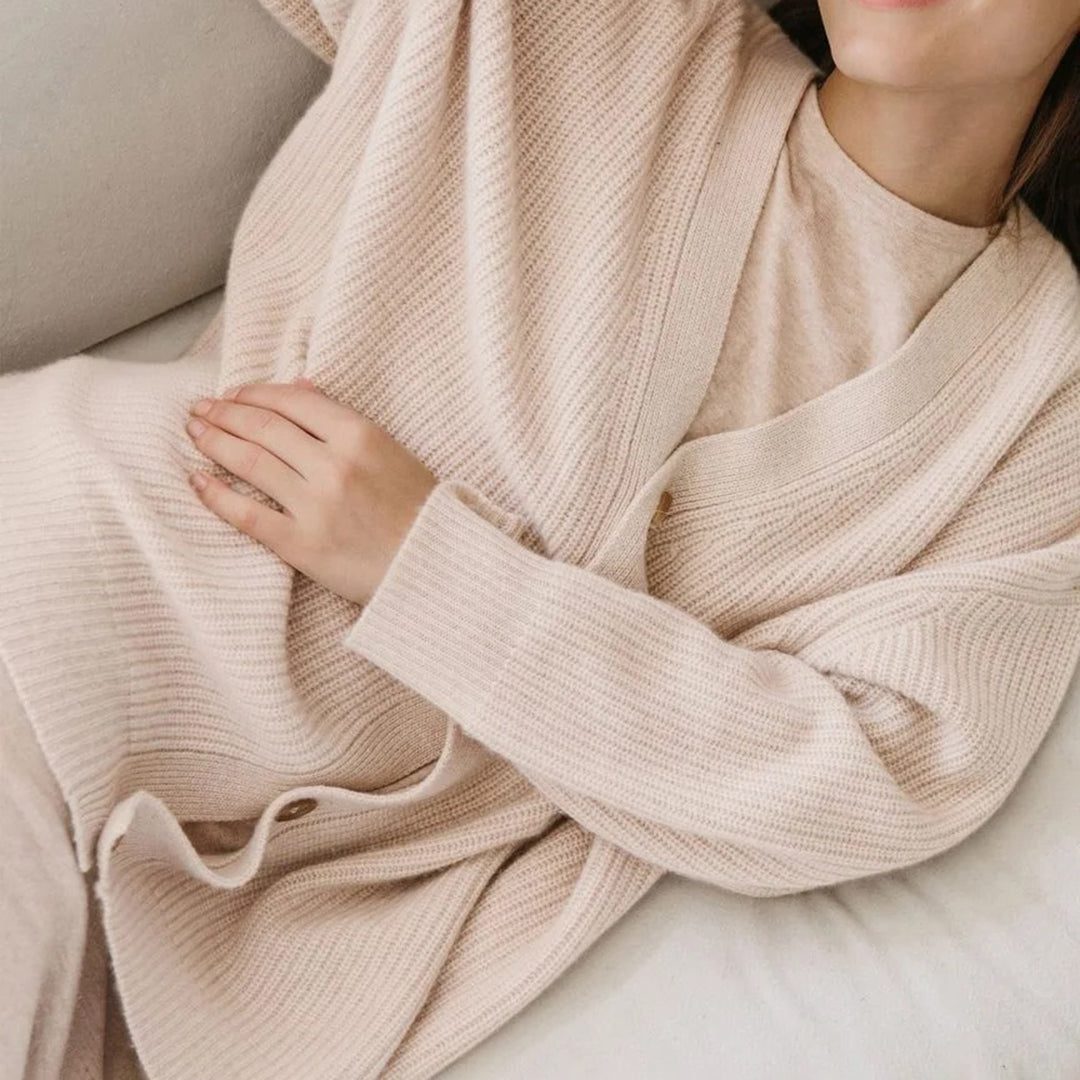 Isabeau | Women's Oversized V-Neck Button Cardigan Drop Shoulder