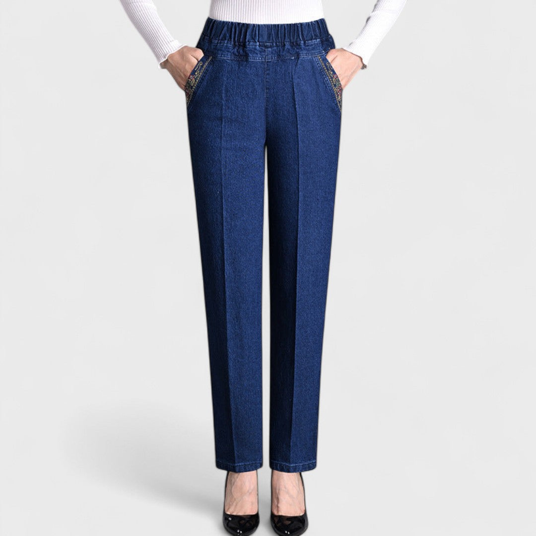 Beatrice Comfortable Stretch Jeans with Side Pockets and Elastic Waist