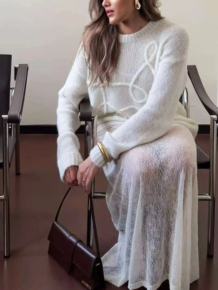 Mia | Women's Oversized Textured Knitted Jumper Cord Appliqué