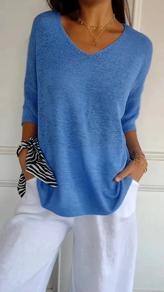 Lily | Women's Relaxed-Fit V-Neck 3/4 Sleeve Knit Top Curved Hem