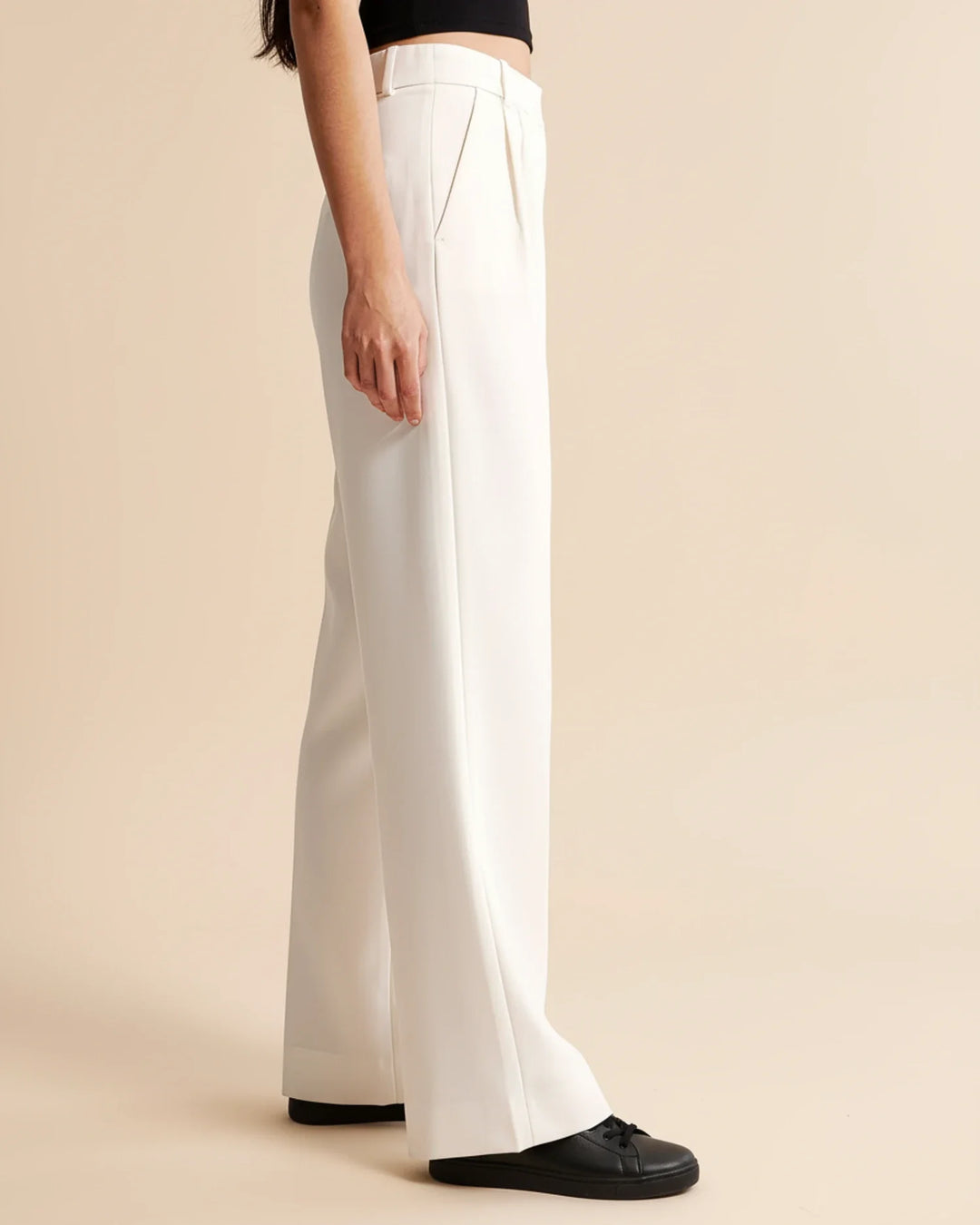 Amaya High Waist Pleated Leg Trousers with Tailored Fit